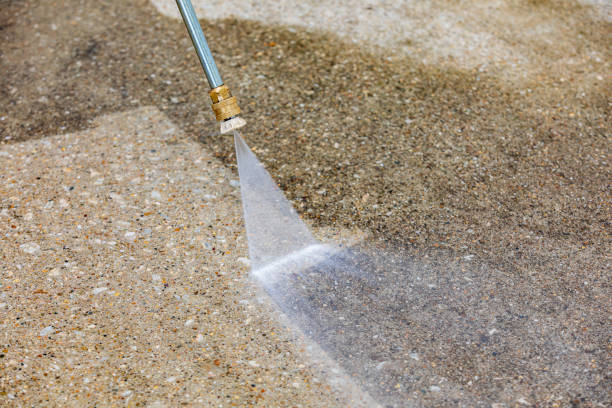 Best Pool Deck Cleaning  in Fife, WA